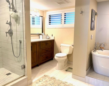 2675 Gulf Of Mexico Drive - Photo Thumbnail 10