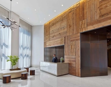 10 City Point - Photo Thumbnail 12