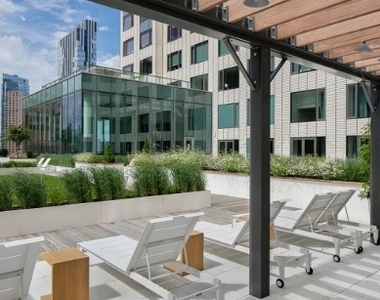 10 City Point - Photo Thumbnail 9
