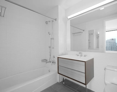 10 City Point - Photo Thumbnail 5