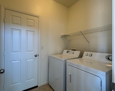 1703 Paradise Reef Avenue - Photo Thumbnail 14