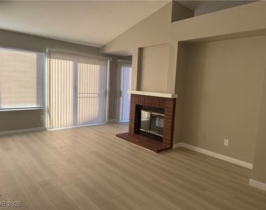 7447 Palermo Avenue - Photo Thumbnail 6