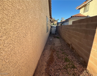 7447 Palermo Avenue - Photo Thumbnail 22