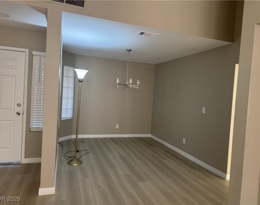 7447 Palermo Avenue - Photo Thumbnail 4