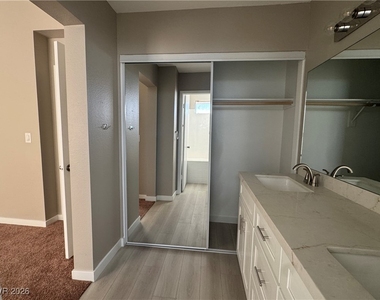 7447 Palermo Avenue - Photo Thumbnail 12