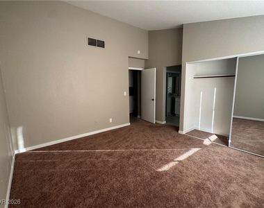7447 Palermo Avenue - Photo Thumbnail 10