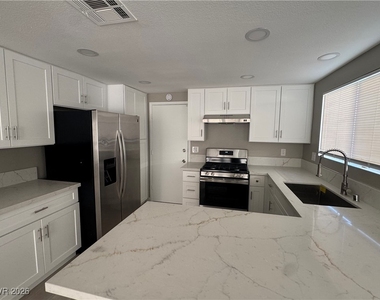 7447 Palermo Avenue - Photo Thumbnail 7