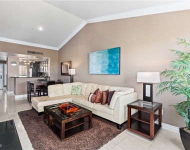 210 E Flamingo Road - Photo Thumbnail 7