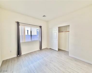 3889 Palm Island Court - Photo Thumbnail 24