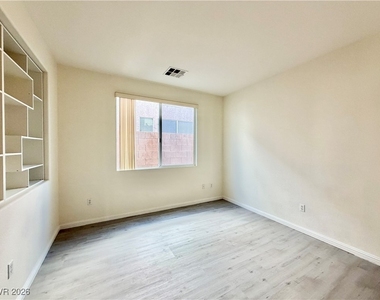 3889 Palm Island Court - Photo Thumbnail 10