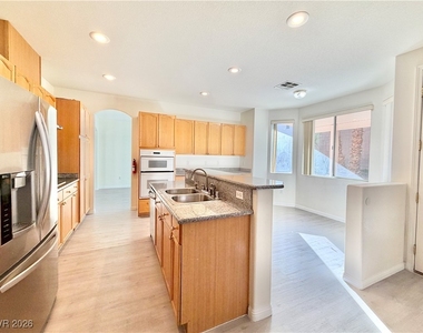 3889 Palm Island Court - Photo Thumbnail 4