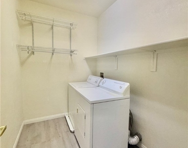 3889 Palm Island Court - Photo Thumbnail 32