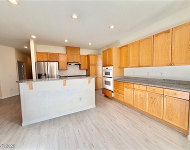 3889 Palm Island Court - Photo Thumbnail 5