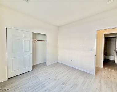 3889 Palm Island Court - Photo Thumbnail 25