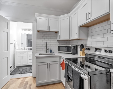 617 Niagara Street - Photo Thumbnail 8