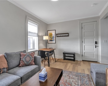 617 Niagara Street - Photo Thumbnail 6