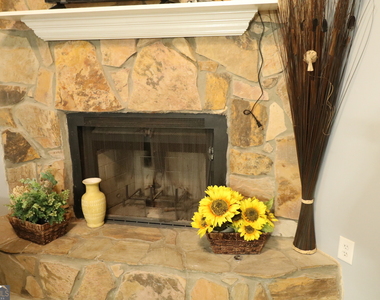 933 Ohara Drive - Photo Thumbnail 14