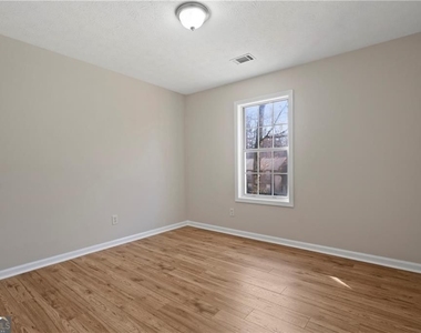3323 Old Oaks Road - Photo Thumbnail 9
