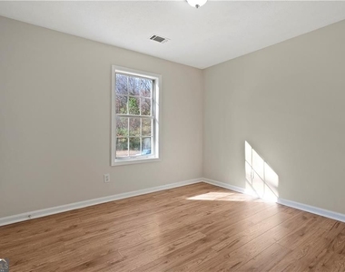 3323 Old Oaks Road - Photo Thumbnail 10