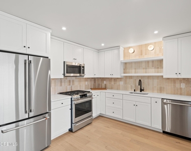 75 Grand Central Avenue - Photo Thumbnail 14