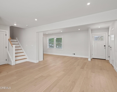 75 Grand Central Avenue - Photo Thumbnail 10