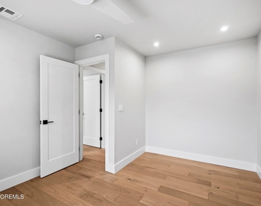 75 Grand Central Avenue - Photo Thumbnail 23
