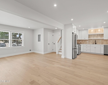 75 Grand Central Avenue - Photo Thumbnail 9