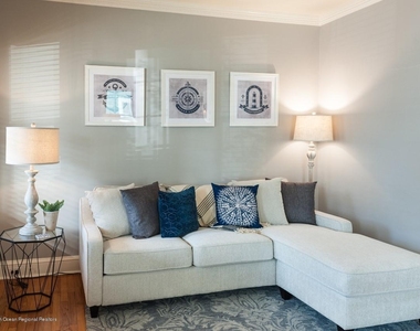 21 Surf Avenue - Photo Thumbnail 2