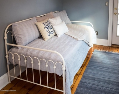 21 Surf Avenue - Photo Thumbnail 11