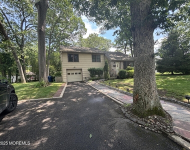 187 Elmwood Road - Photo Thumbnail 2