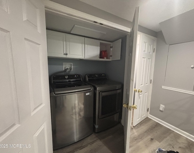 187 Elmwood Road - Photo Thumbnail 15