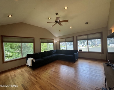 187 Elmwood Road - Photo Thumbnail 10