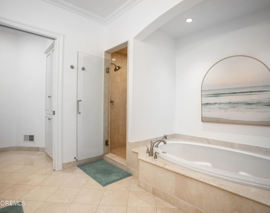 38 Vroom Avenue - Photo Thumbnail 8