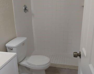 3764 Nw 21st Street - Photo Thumbnail 6