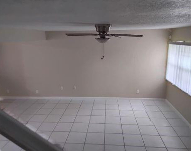 3764 Nw 21st Street - Photo Thumbnail 5