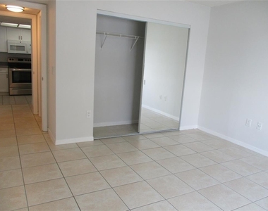 5045 Wiles Road - Photo Thumbnail 14