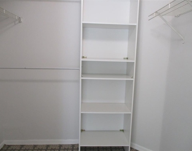 5045 Wiles Road - Photo Thumbnail 13