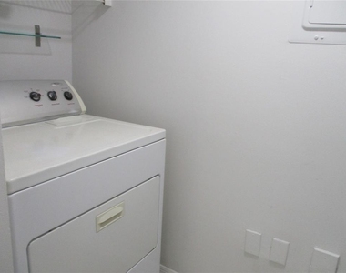 5045 Wiles Road - Photo Thumbnail 3