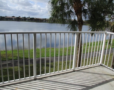 5045 Wiles Road - Photo Thumbnail 19