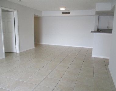 5045 Wiles Road - Photo Thumbnail 7