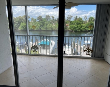 1301 E Hillsboro Boulevard - Photo Thumbnail 1