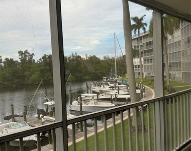 1301 E Hillsboro Boulevard - Photo Thumbnail 15