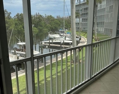 1301 E Hillsboro Boulevard - Photo Thumbnail 12