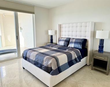 3100 N Ocean Boulevard - Photo Thumbnail 8