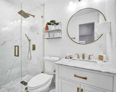6740 Custer - Photo Thumbnail 8