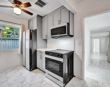 1836 Sw 9th Avenue - Photo Thumbnail 13