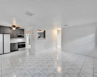 1836 Sw 9th Avenue - Photo Thumbnail 3