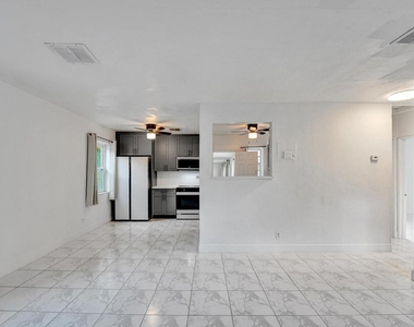 1836 Sw 9th Avenue - Photo Thumbnail 2