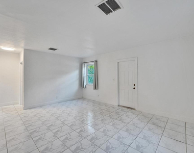 1836 Sw 9th Avenue - Photo Thumbnail 5