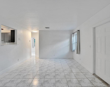 1836 Sw 9th Avenue - Photo Thumbnail 4